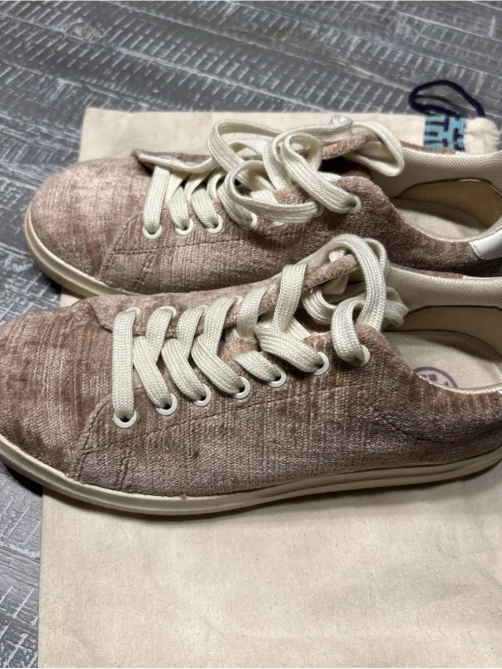Tory Burch Velvet Lace-Up Sneakers in mauve and Cream / calf leather